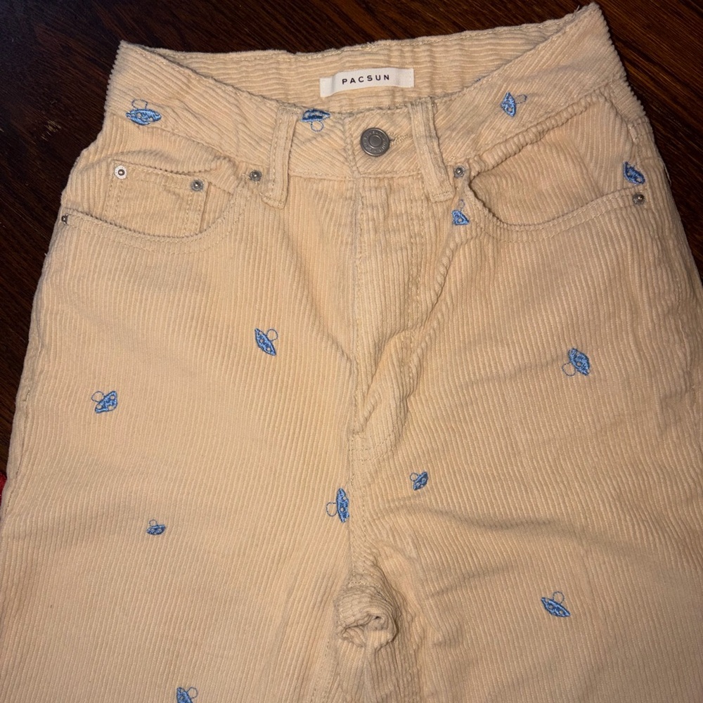 Pacsun 90s Boyfriend corduroy cream pants with mushroom embroidery  🍄